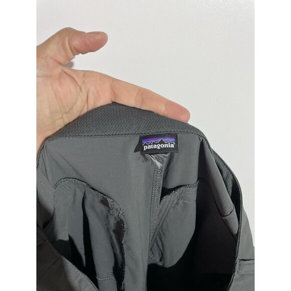 Patagonia Pants Mens 36 Gray Quandry Convertible Zip Off Hiking Outdoor Nylon - Picture 5 of 11
